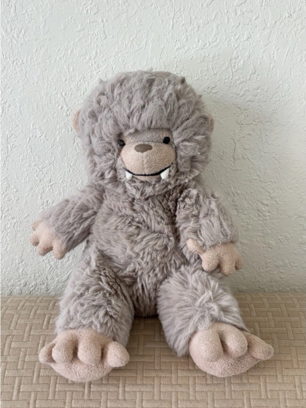 Pre-owned Jellycat Bo Bigfoot Plush